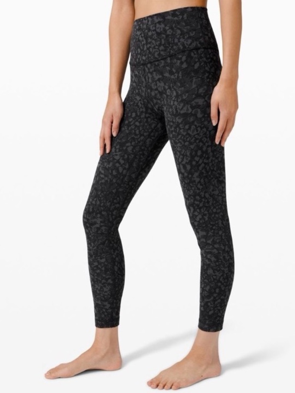 Lululemon Invigorate High-Rise Crop 23"